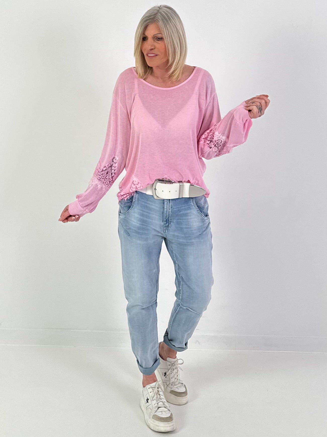 Pullover mit Spitzeneinsätzen - rosa