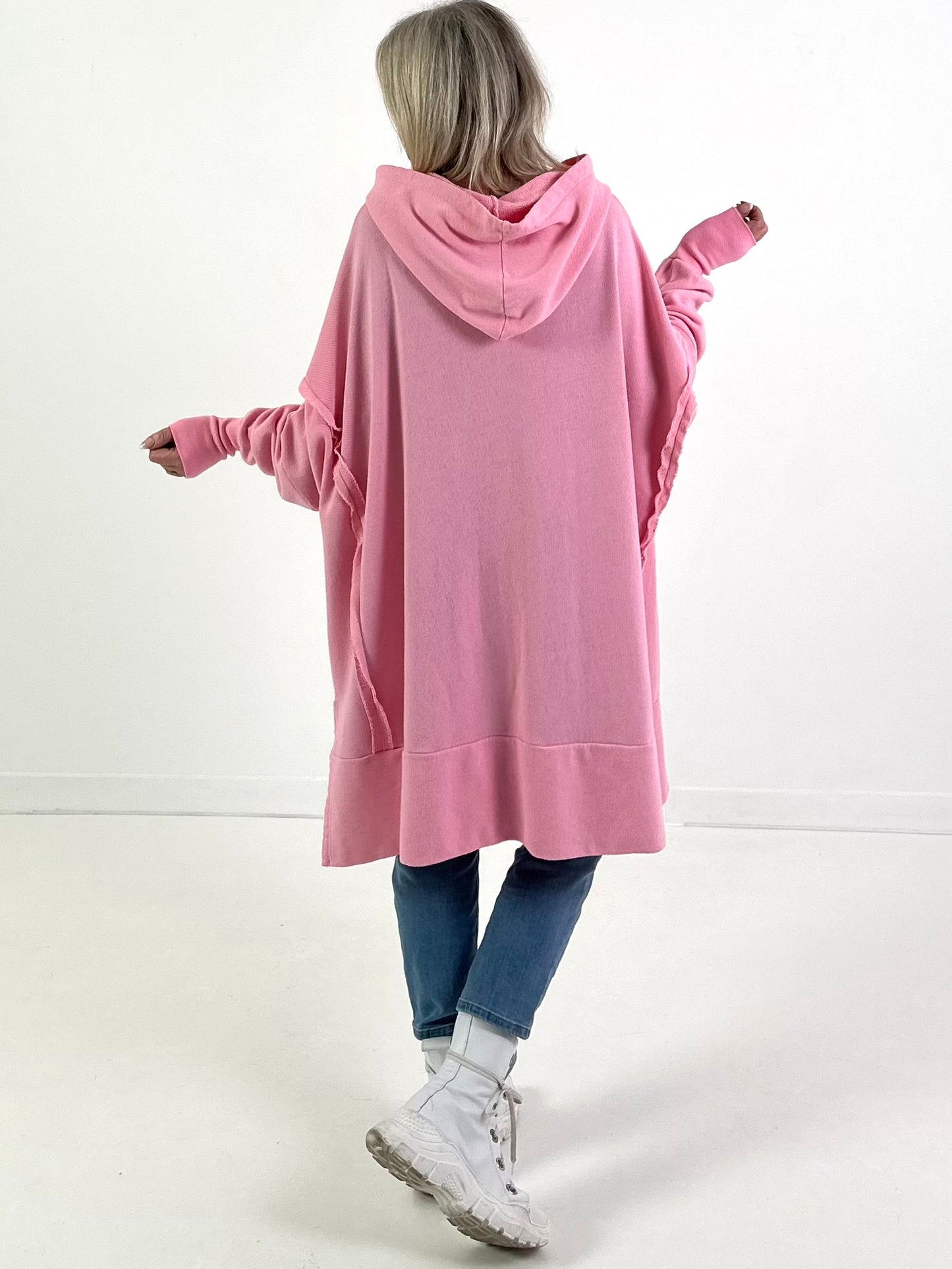 Oversized hoodie model "Holy Chic" - roze-wit