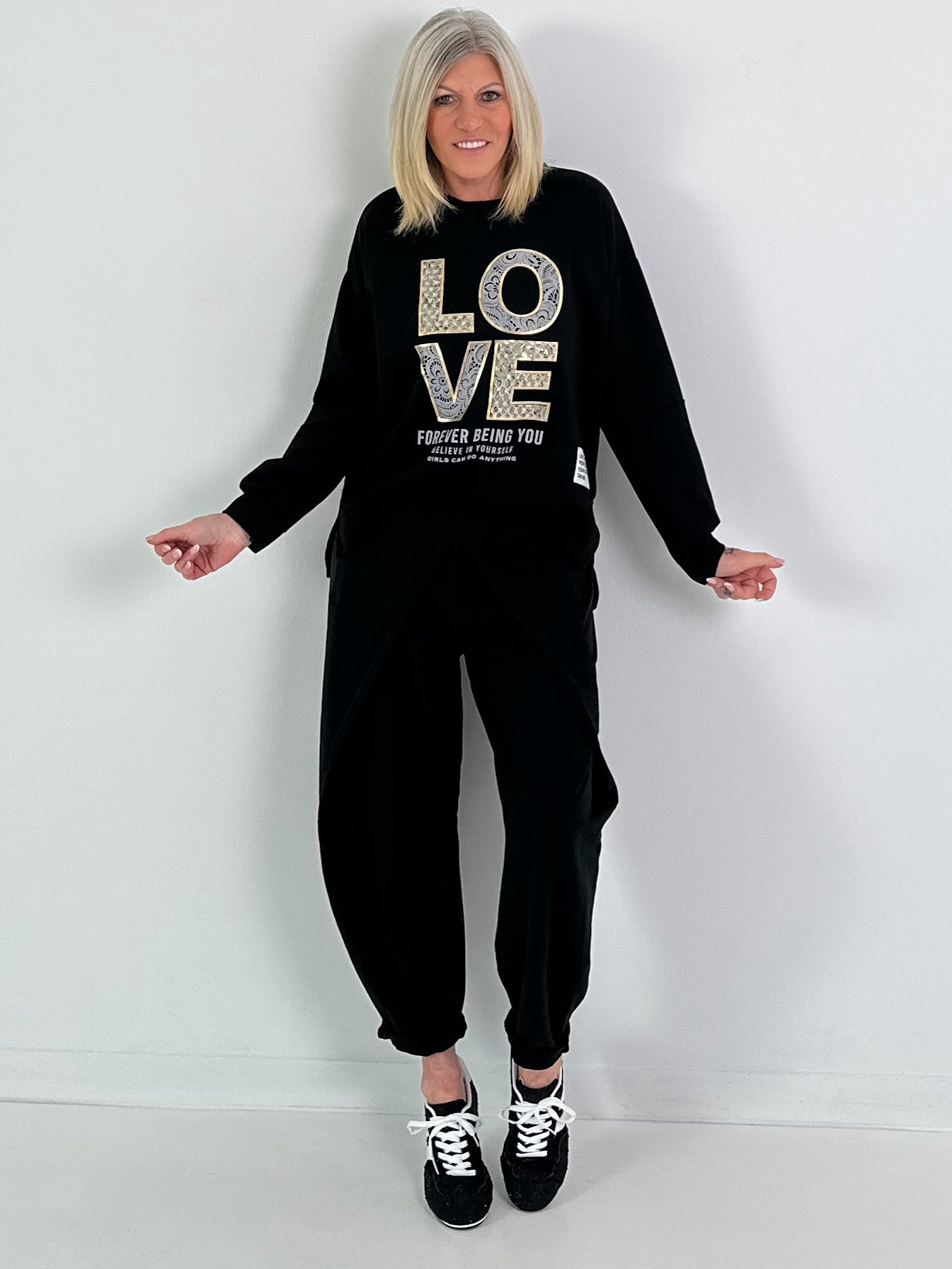 Casual broek met een wikkelmodel - zwart