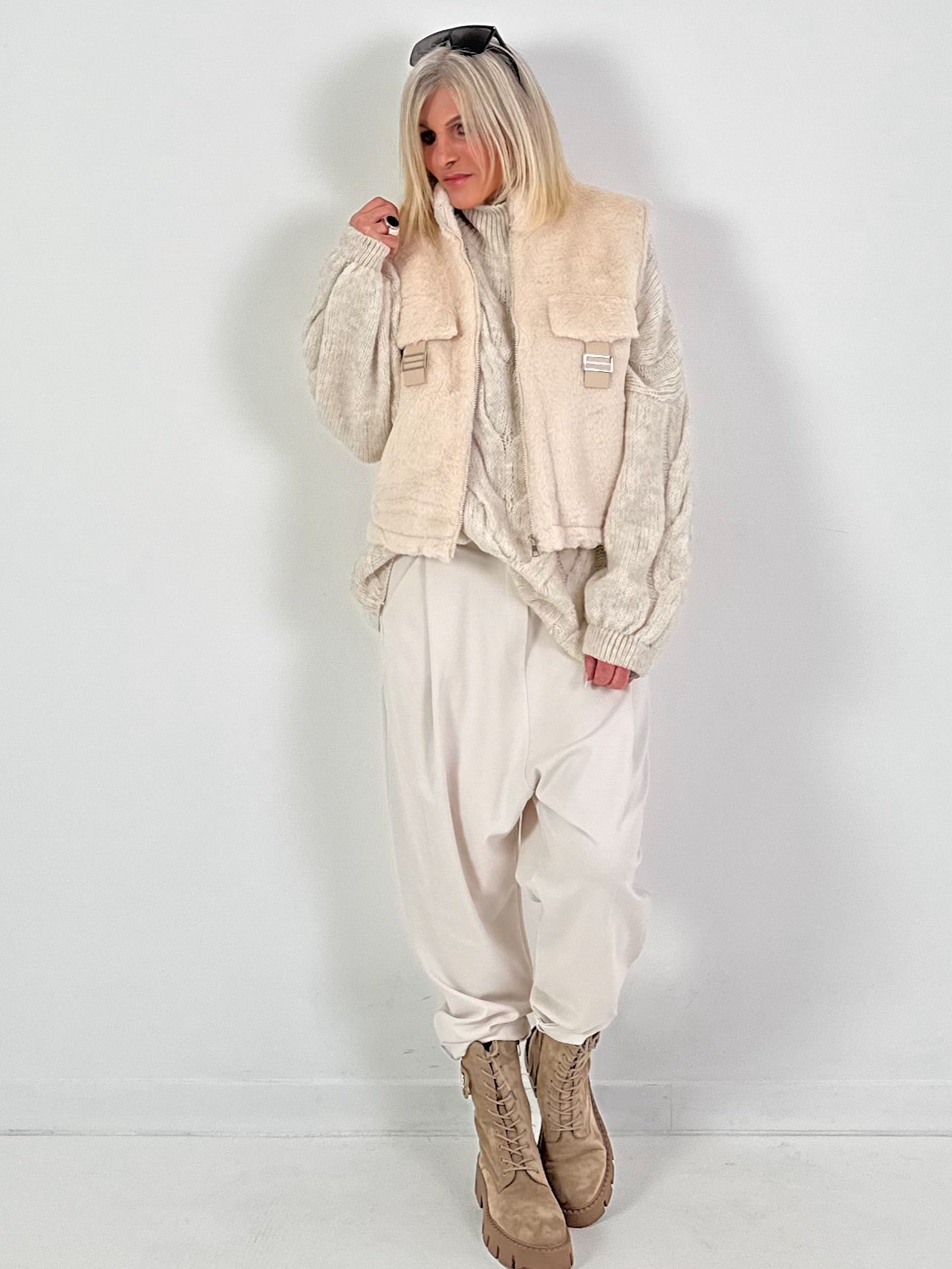 Baggy trousers model “Effortless Ease” - beige