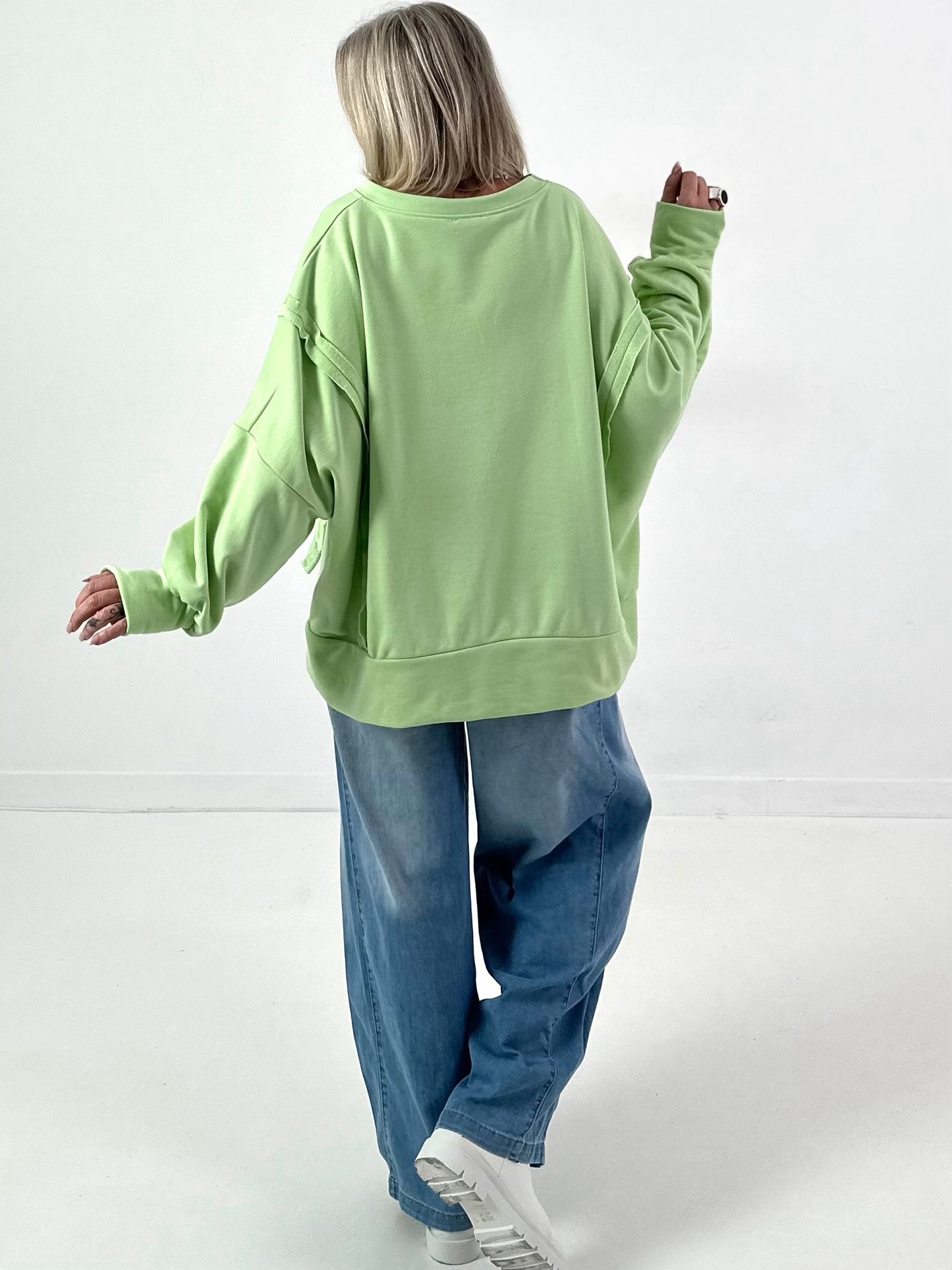 Sweatshirt Modell "YOLO" - grün