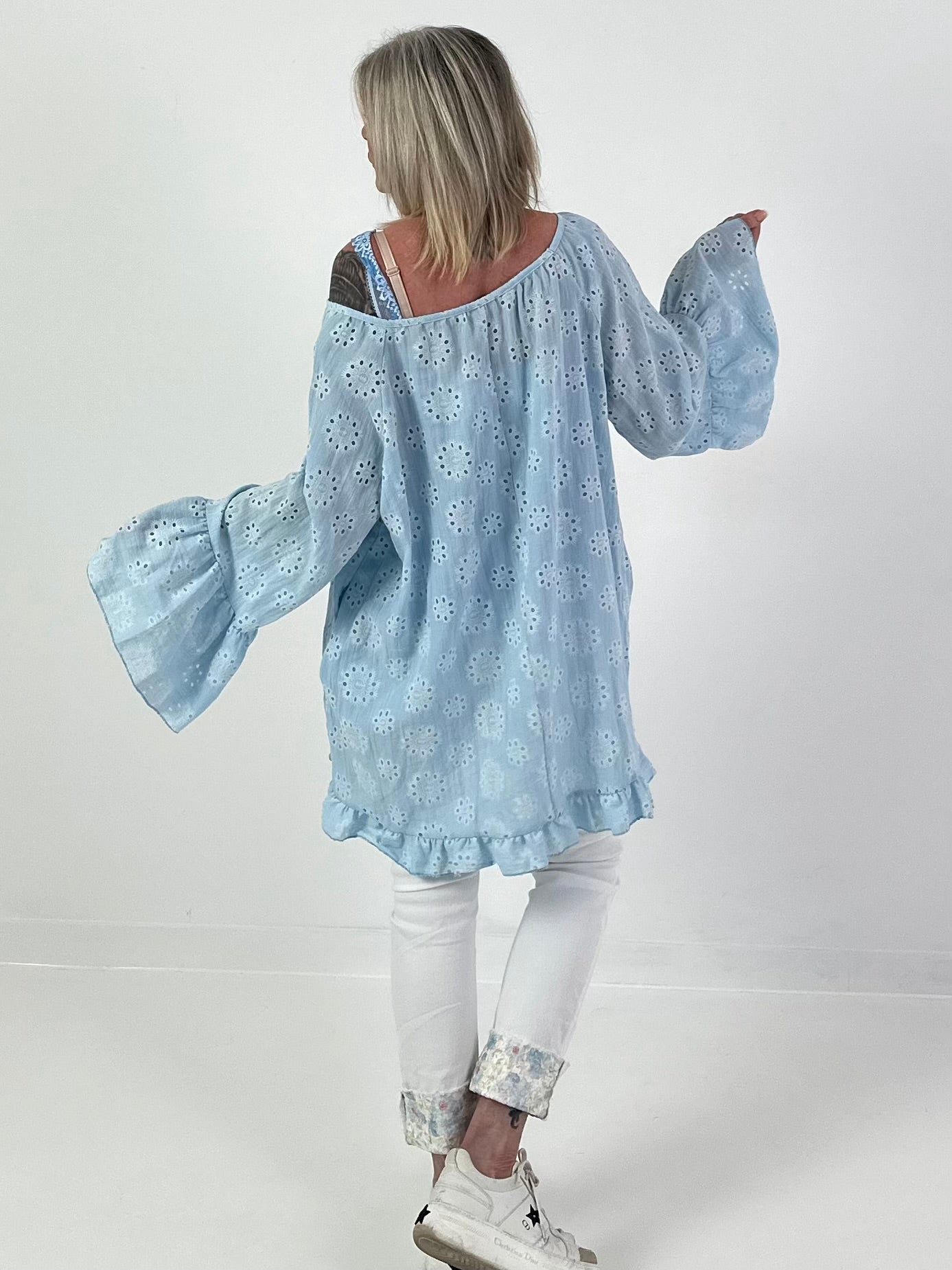 Tuniek/jurk met ajourborduurwerk - lichtblauw