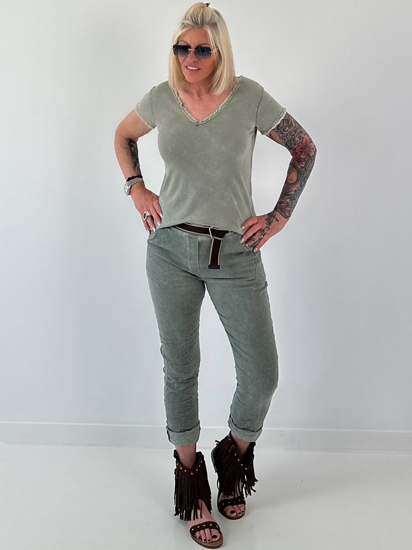 Hose stone washed mit Gürtel - khaki