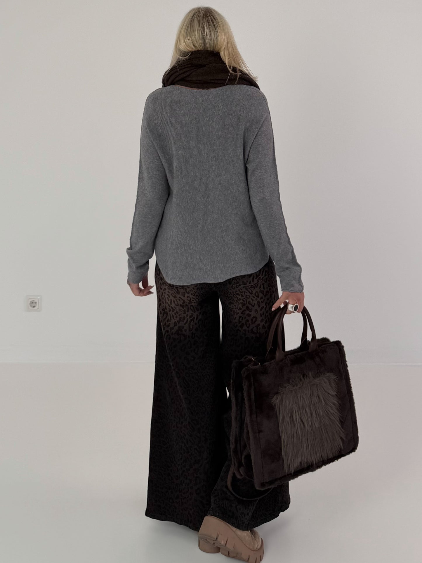 Weicher Basic Pullover - grau