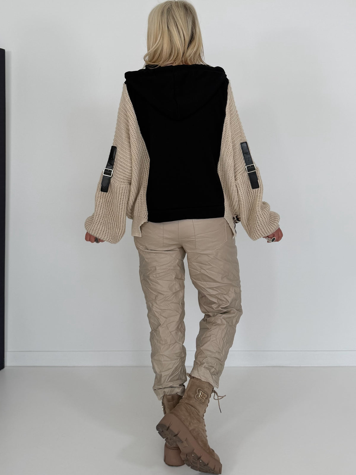 Oversized grofgebreide hoodie met sweat-inzetstuk - zwart-beige