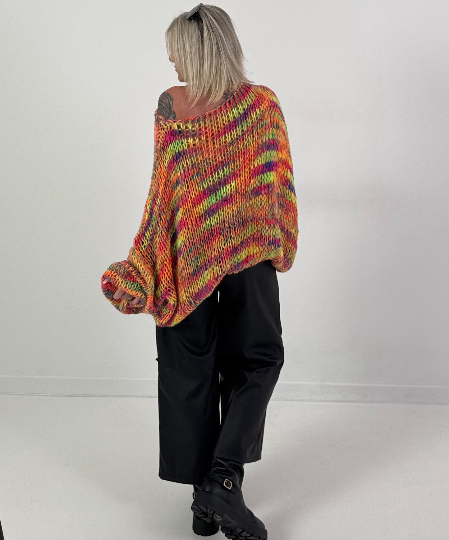 Oversized chunky knit sweater model "Sweet Whisper" - multicolored