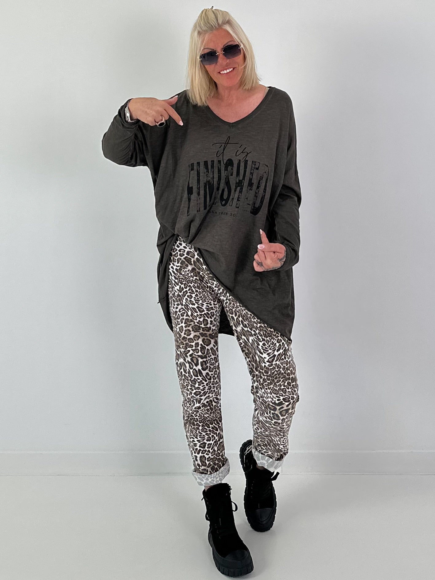 Hose mit elastischem Bund und Leo-Print - leo-weiss