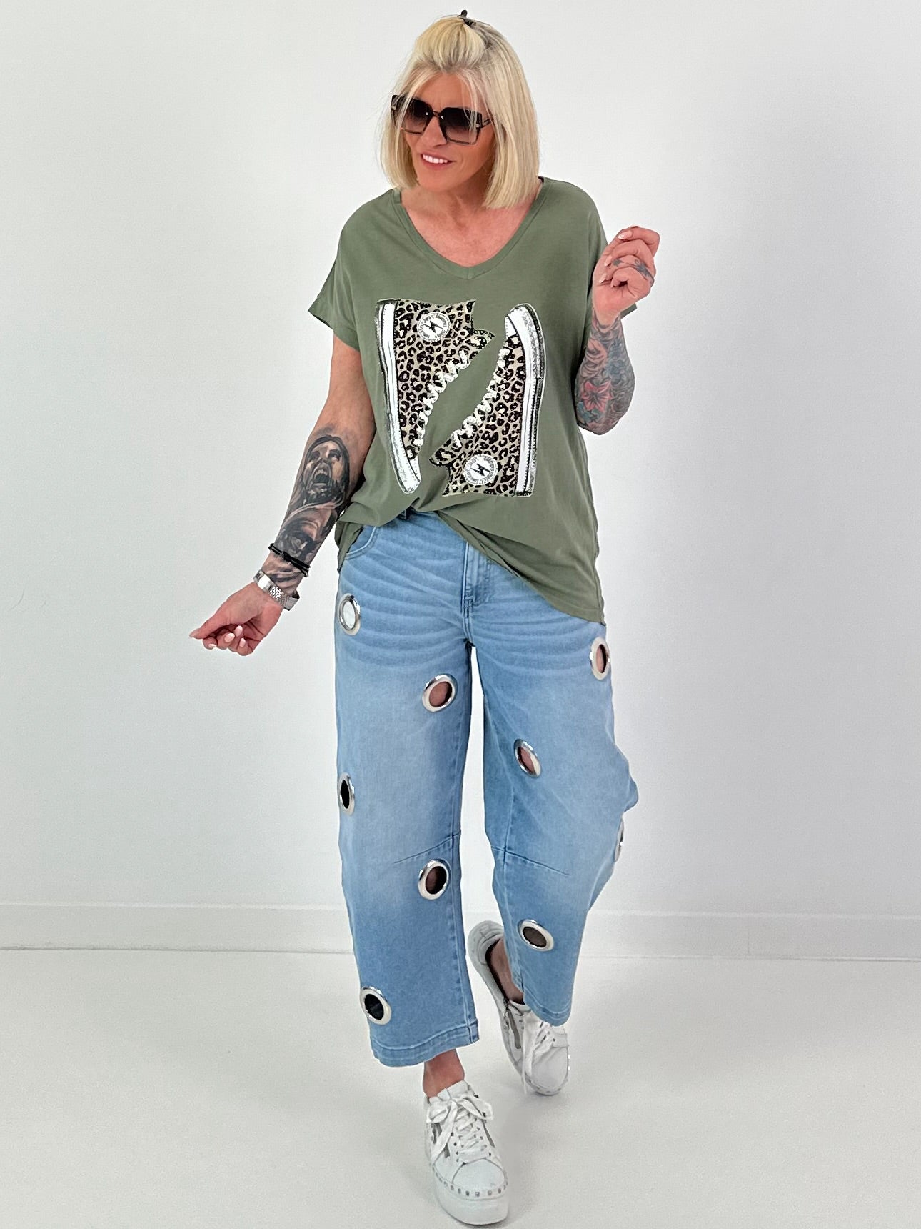 T-shirt with leopard shoe print - khaki