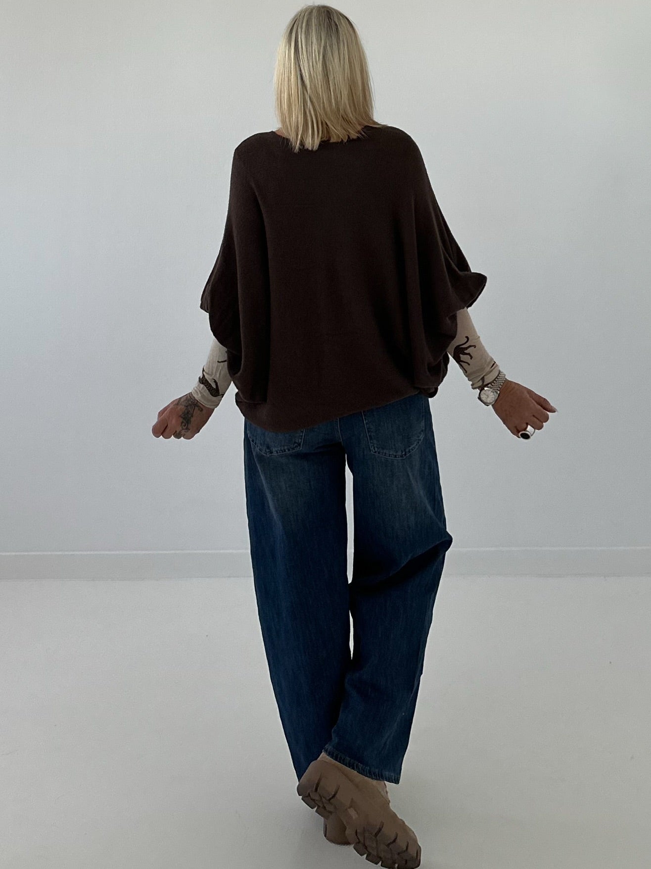 Oversized Strickjacke mit raffinierten Details - mokka