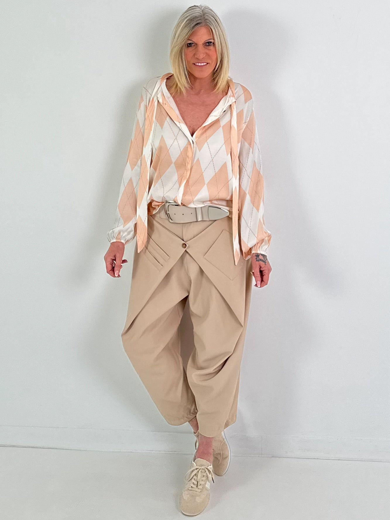 Bluse mit Bindebändern - beige