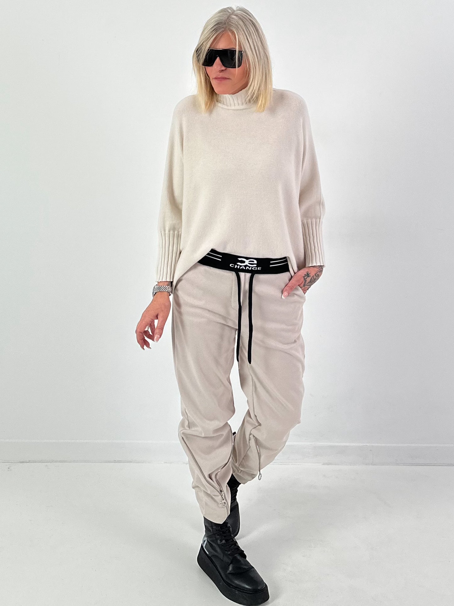 Coltrui model “Free Fall” - beige