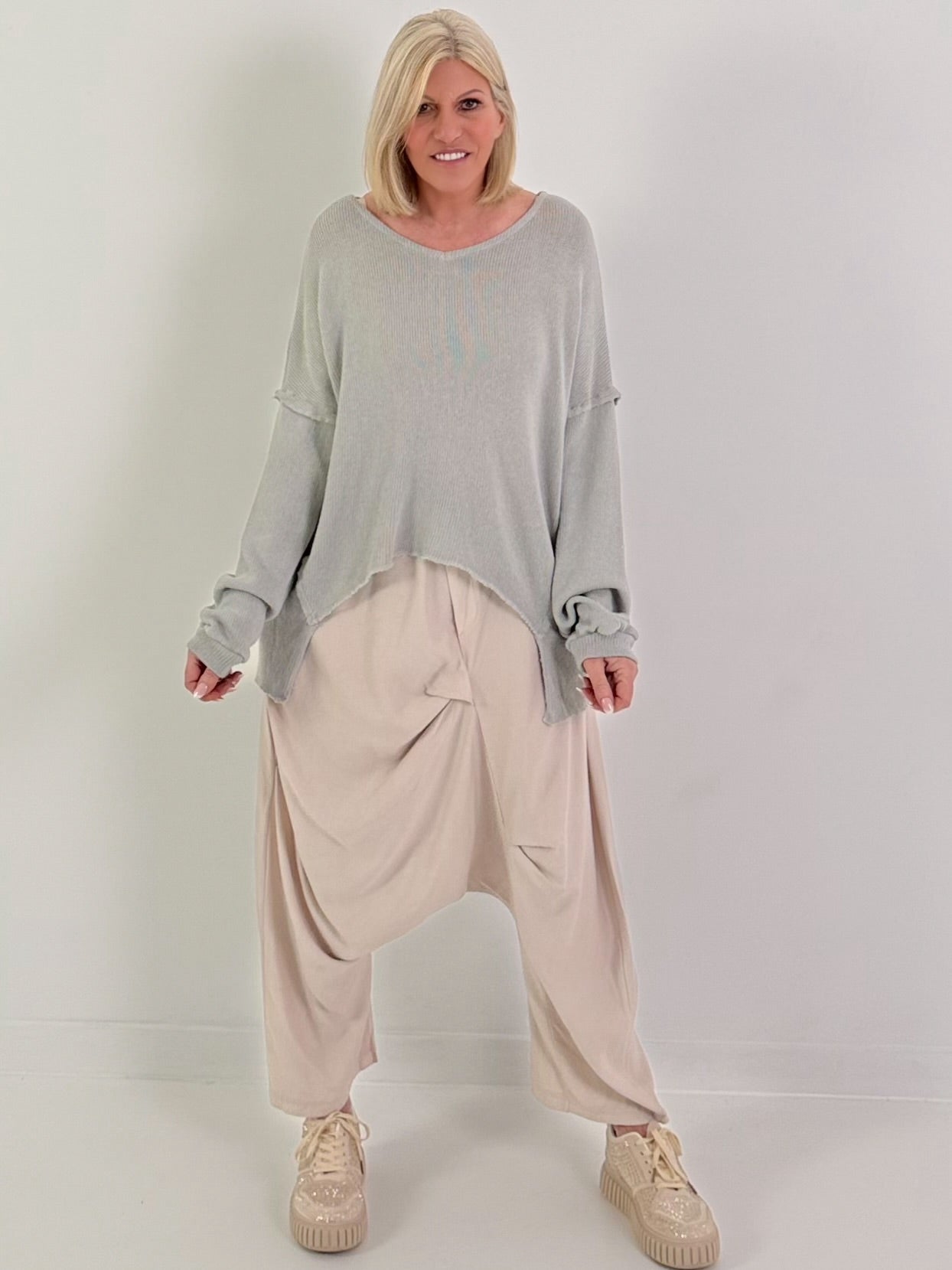 Oversized knit sweater - gray