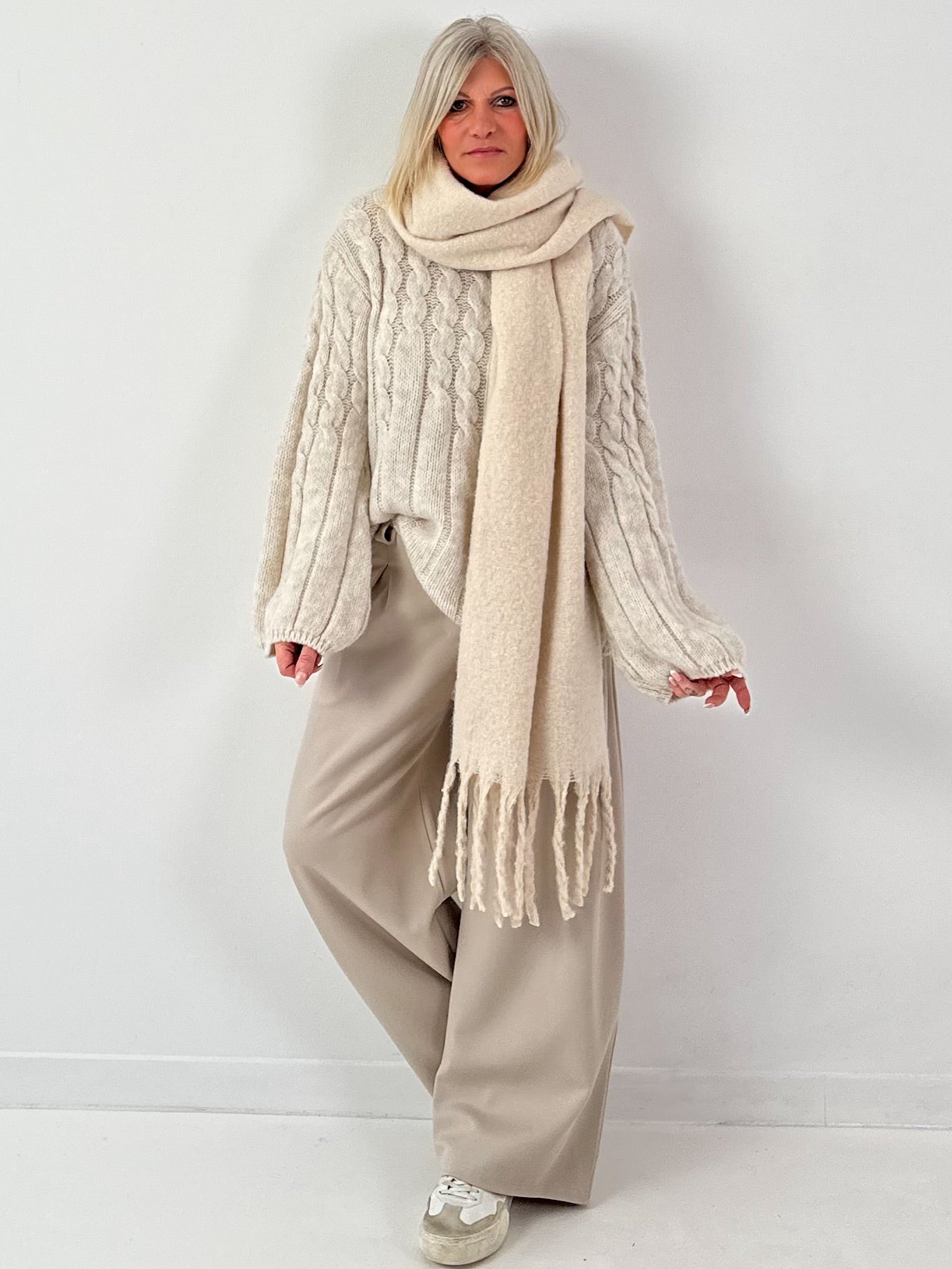 Sweater model "Twist Tale" - beige
