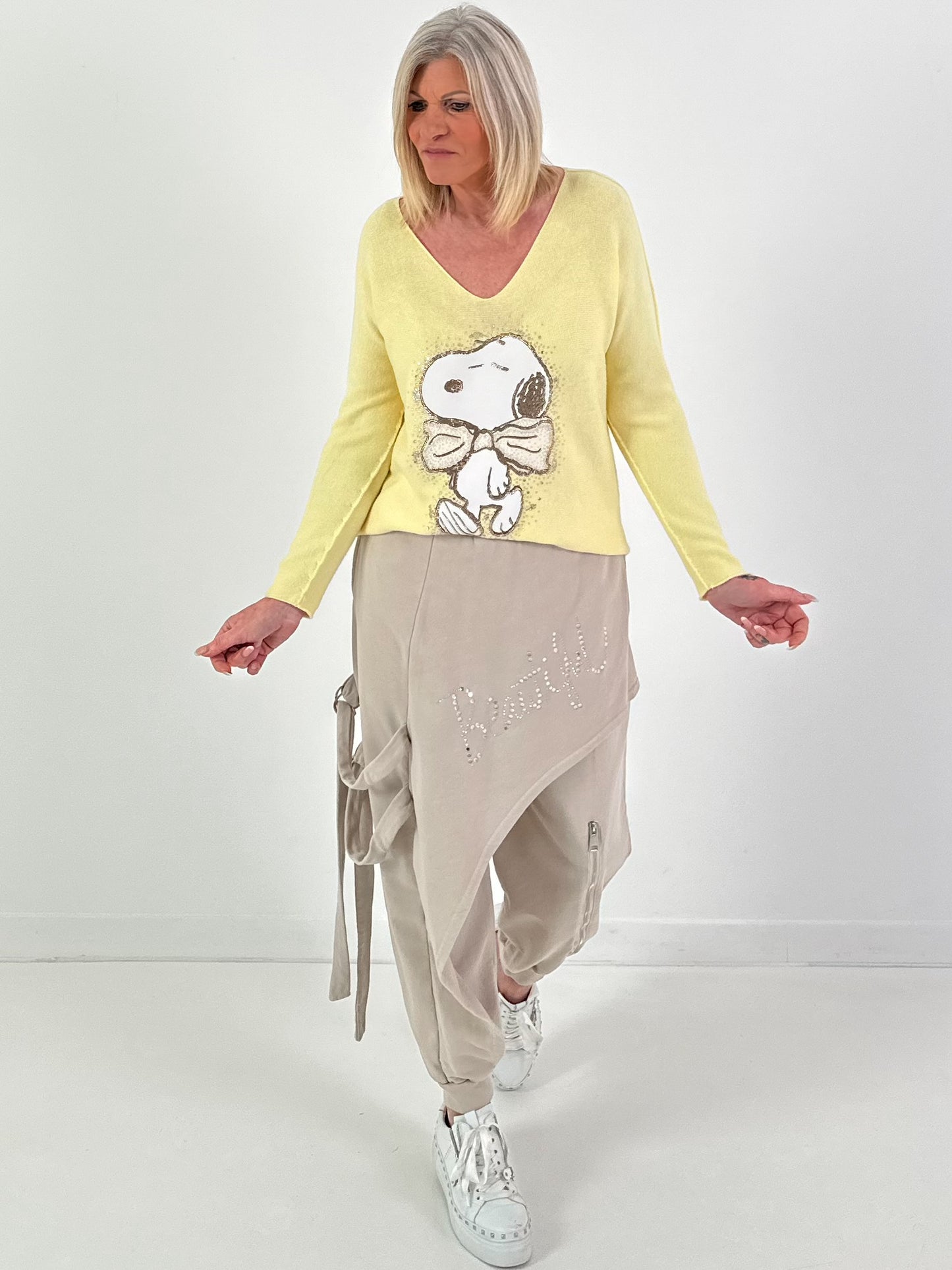 Sweater model "Cozy Cutie" - yellow