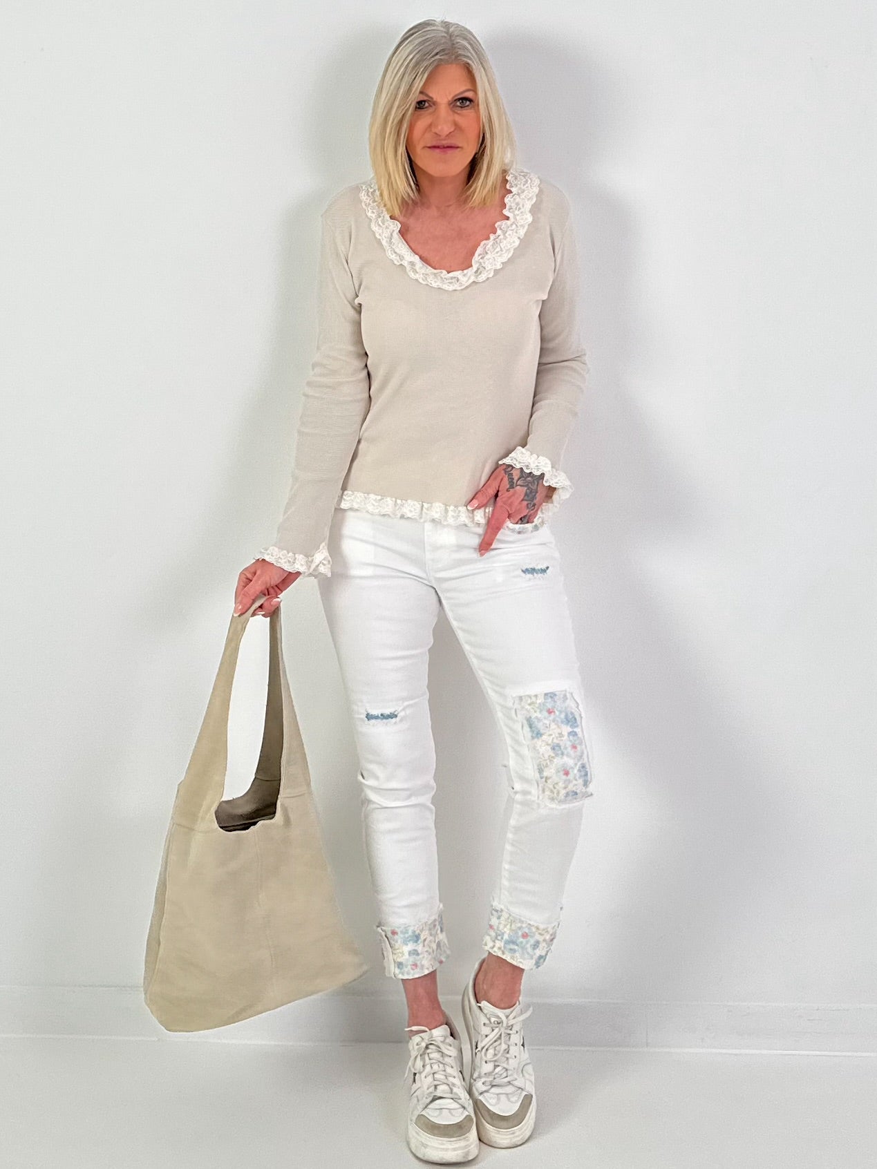 Blouse met kanten ruches - beige