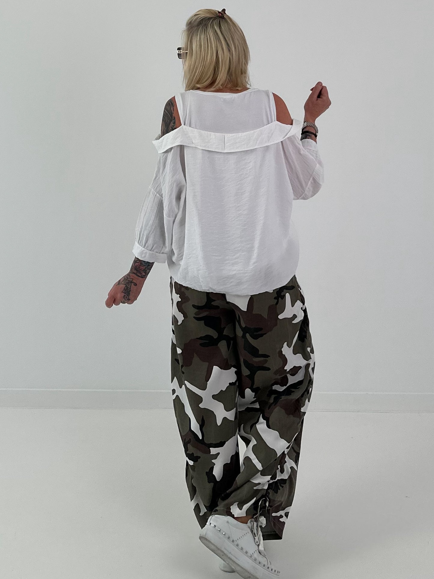 Balloon Linen Trousers with Fringe Details - taupe