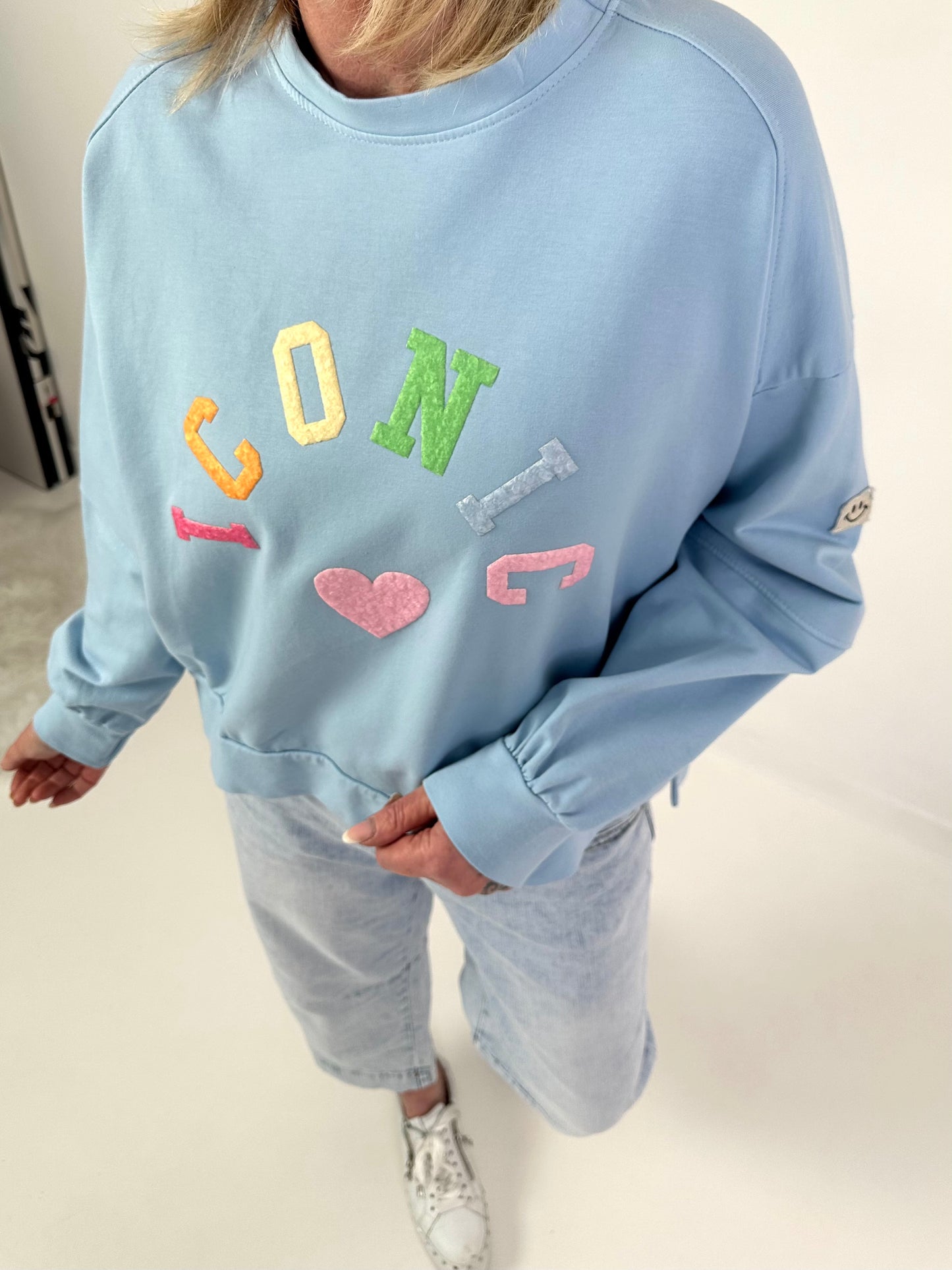 Sweater ICONIC - hellblau