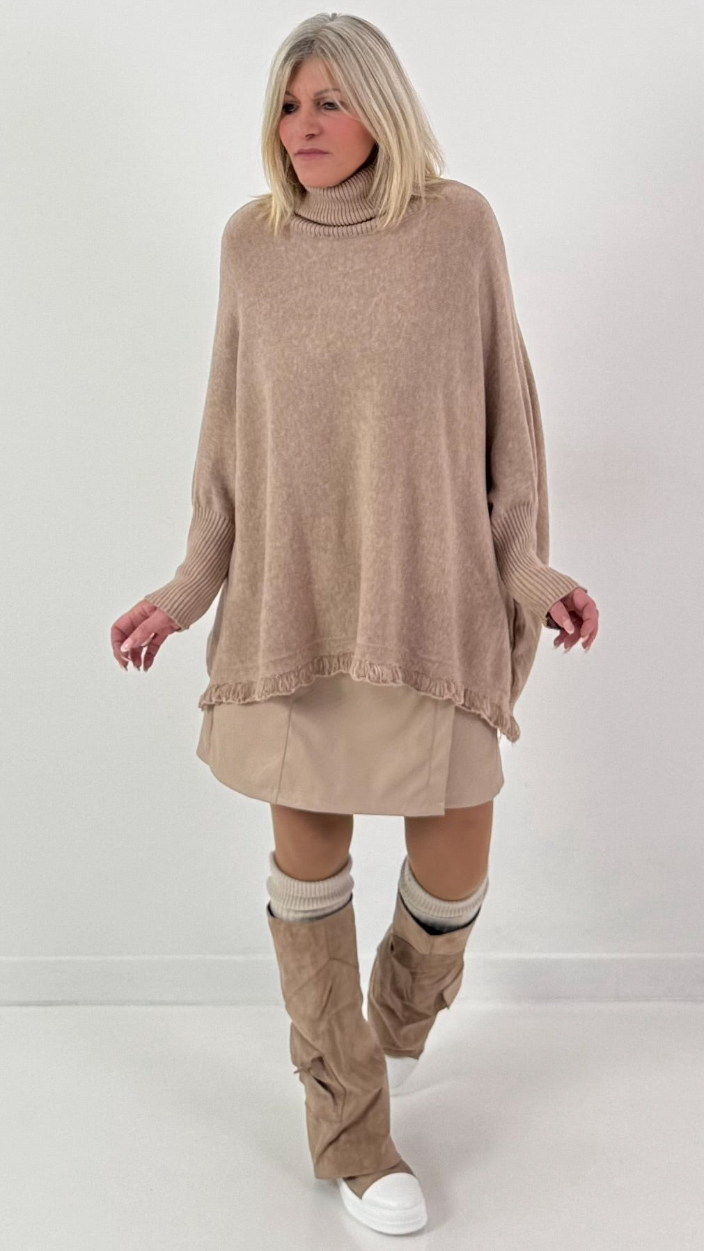 Skirt shorts in leather look model "Smooth Edge" - beige