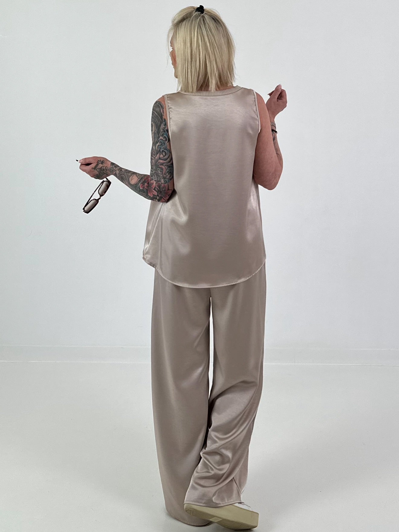 Two-piece satin look - beige