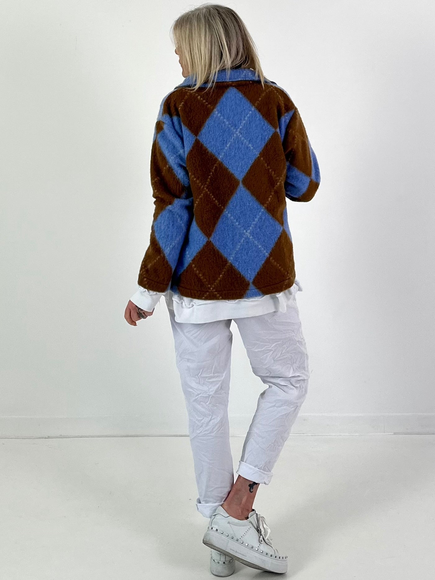 Jasmodel "Agyle Allure" - blauwbruin