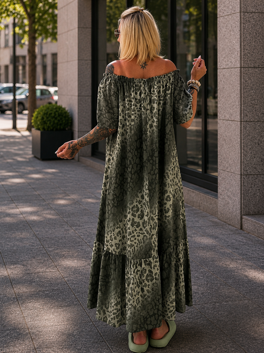 Carmen Sommerkleid mit Muster - oliv