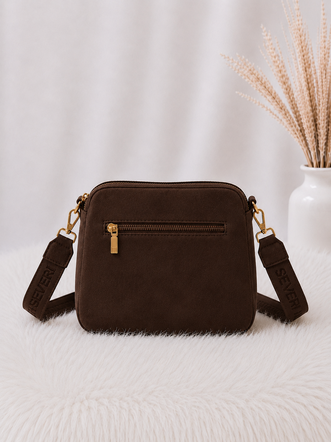 Crossbody-Bag in Wildleder-Optik - mokka