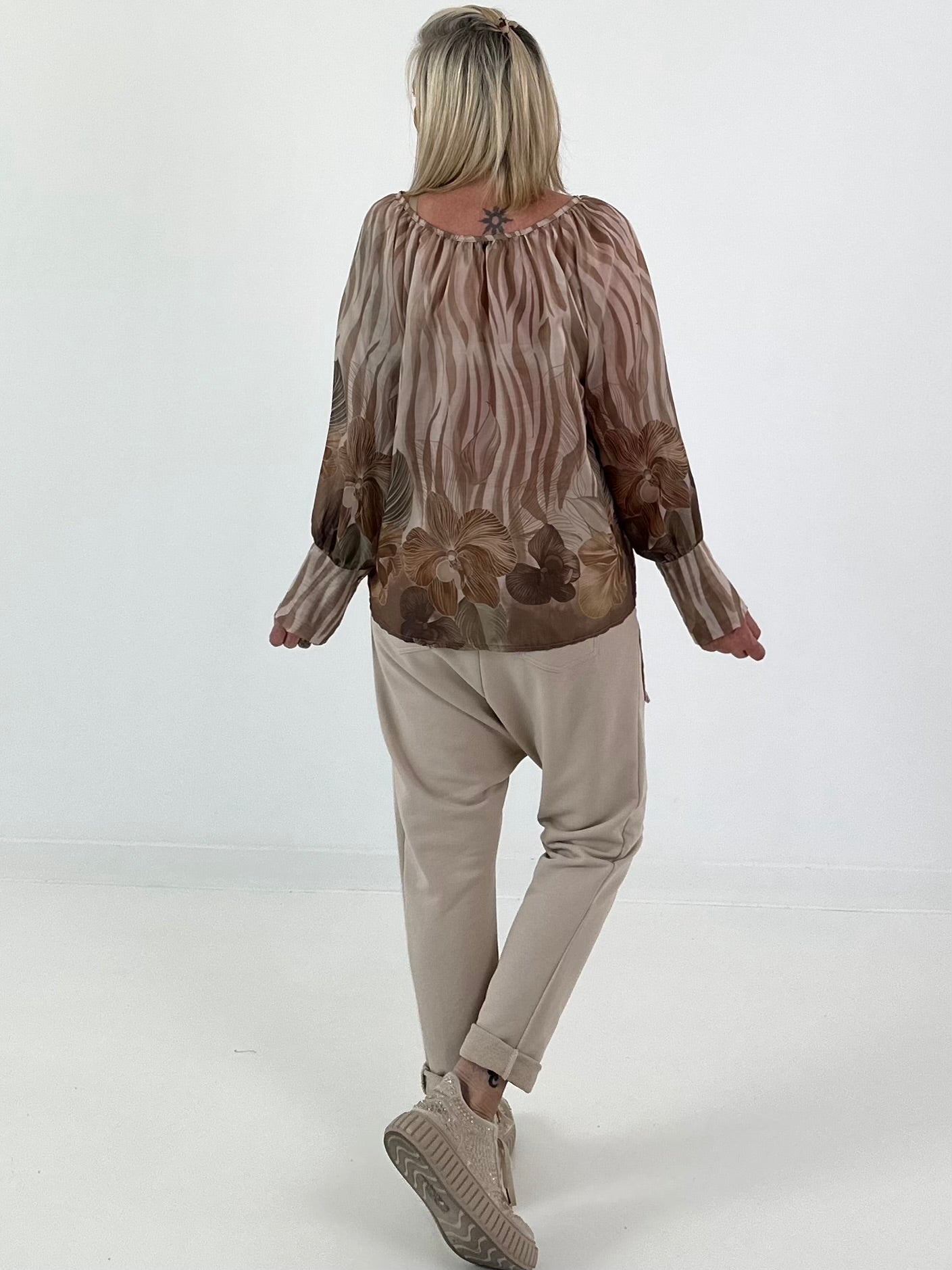 Blouse with long cuffs - cream-beige-multicolored