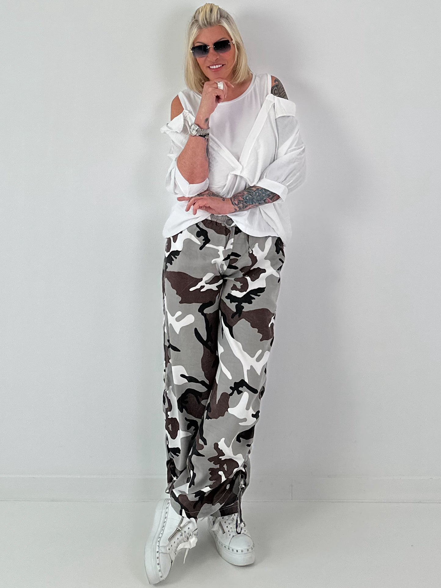 Balloon Linen Trousers with Fringe Details - taupe