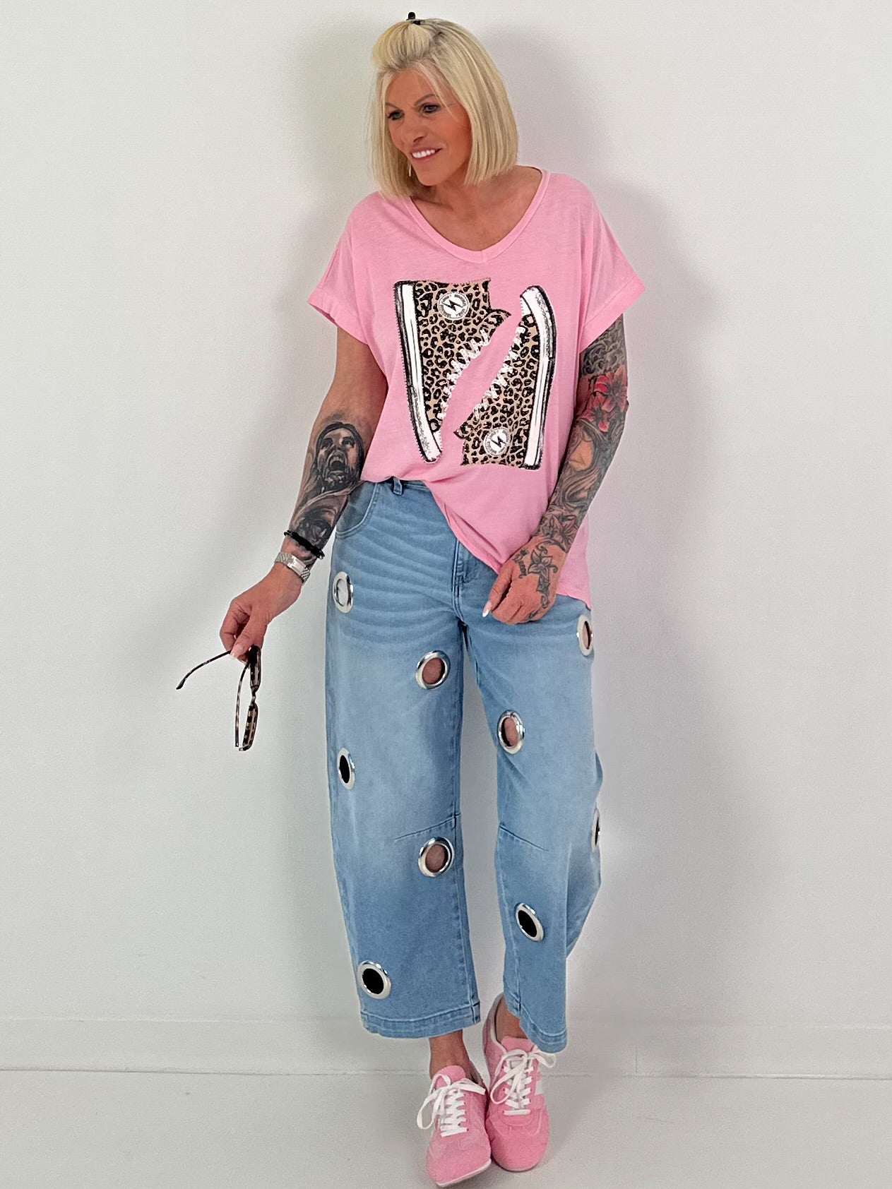 T-Shirt with leopard shoe print - pink