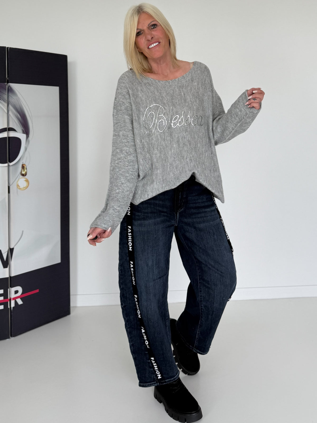 Pullover Blessed - grau