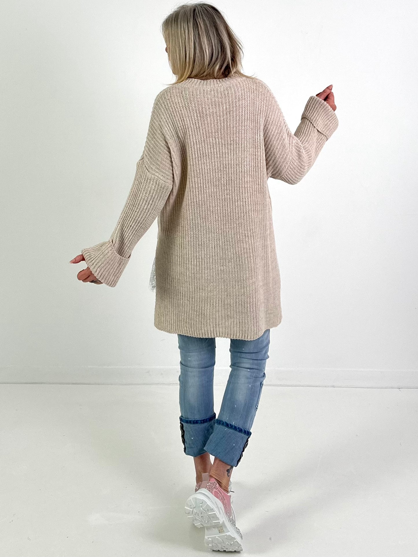 Trui model "Zijsplit" - beige