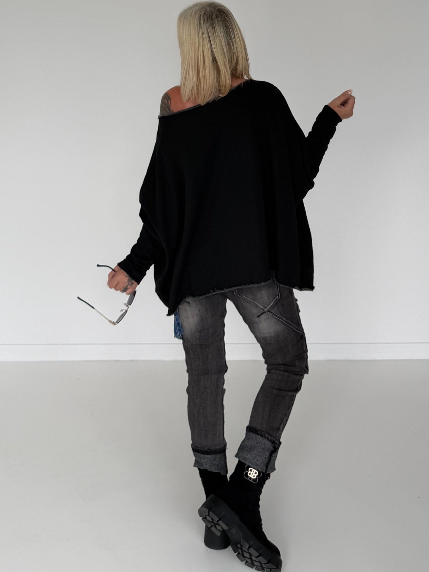 Sweater Dont Give Up - schwarz ( lieferbar ab ca. 01.09.26)