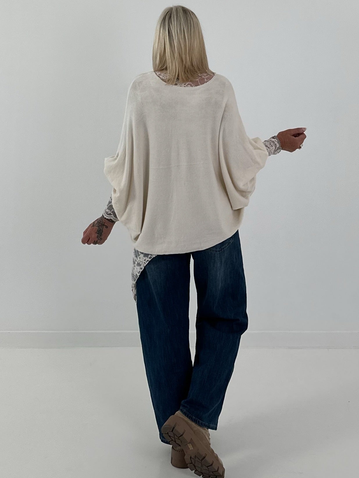 Oversized Strickjacke mit raffinierten Details - creme