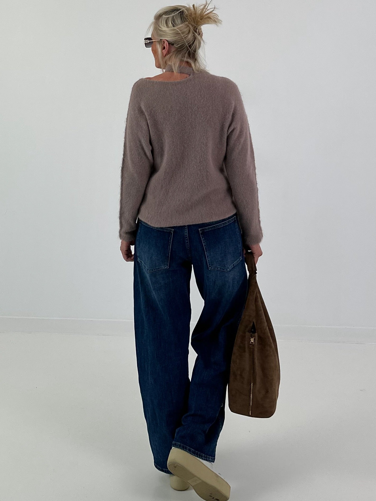Knit sweater with cut-out - taupe