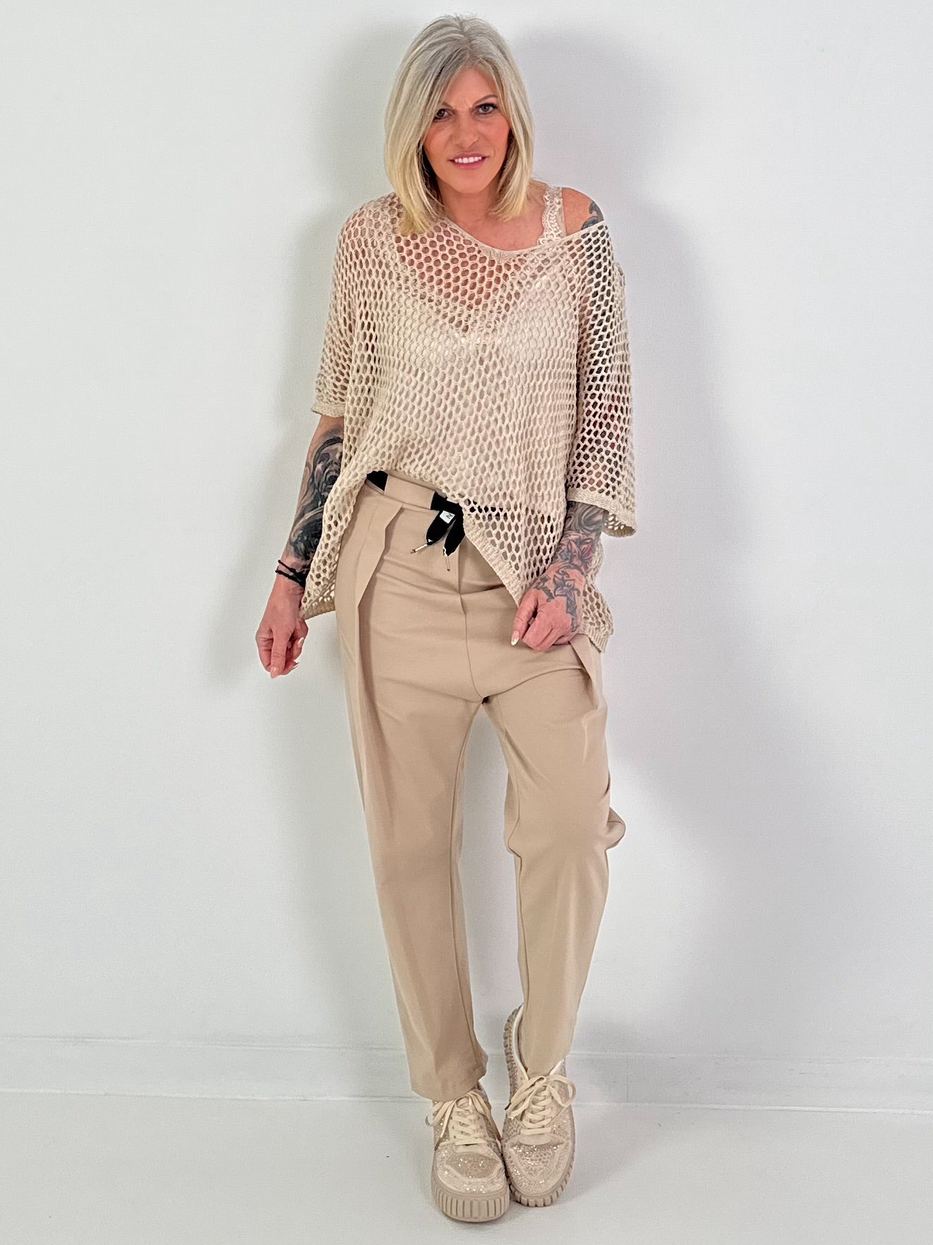 Hose mit breiter Bundfalte - beige