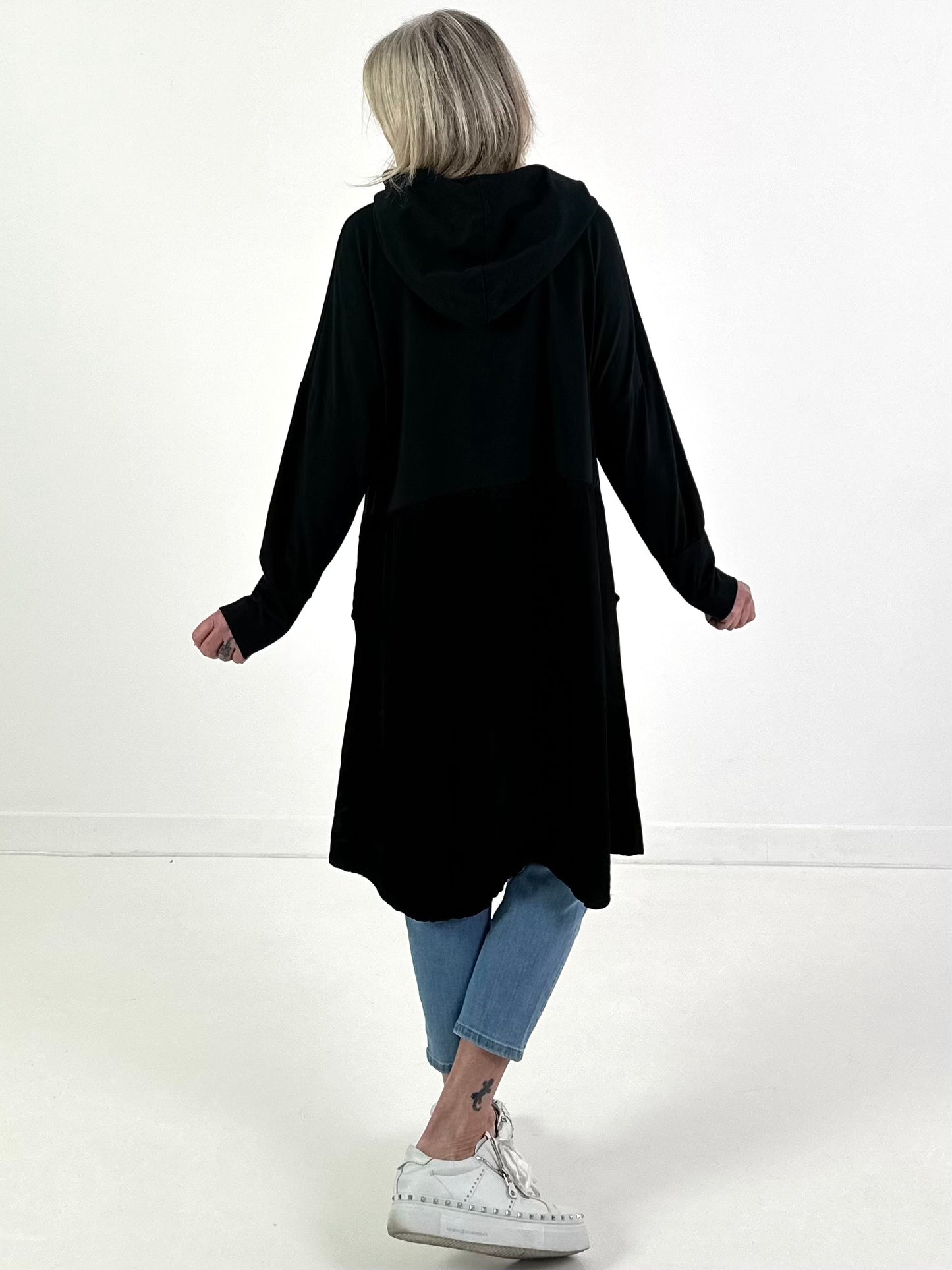 Hoodie model "Sparkle Skull" - zwart