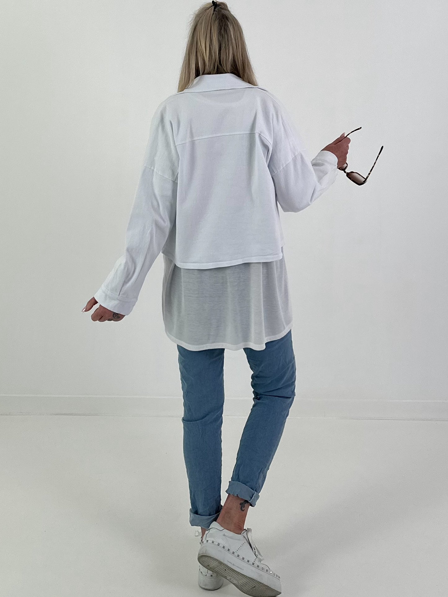 Denim jacket with crochet pockets - white