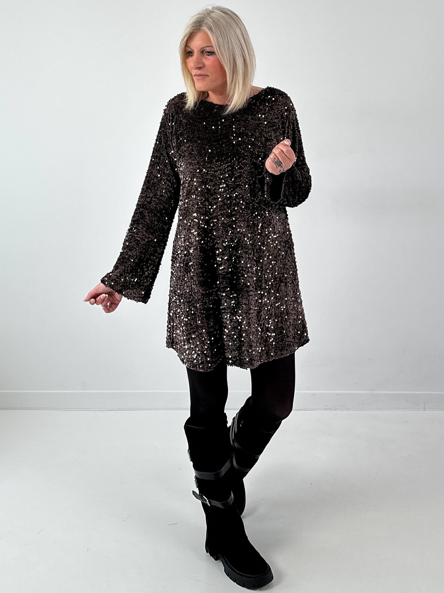 Glam Edition mini dress model "Timeless Glow" - mocha