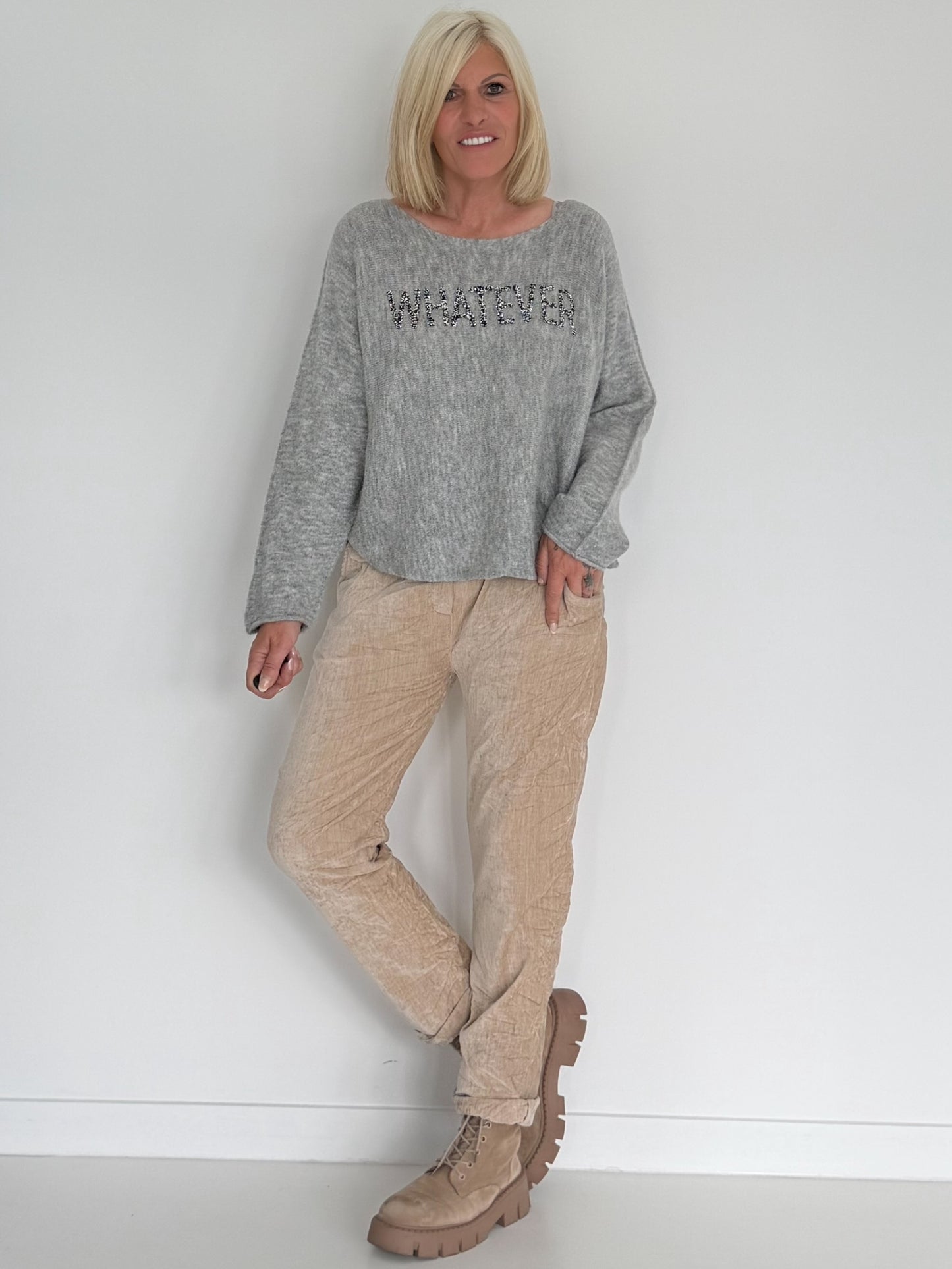 Weicher Pullover Whatever - grau