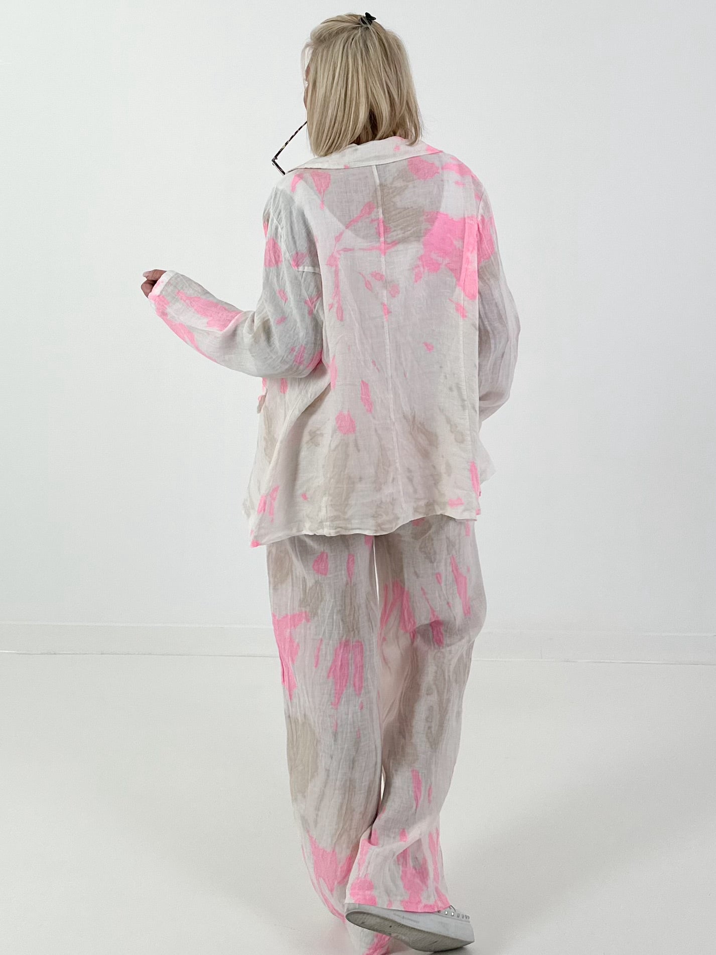 Leichter Leinen Blazer mit Batik Muster - weiss-neonpink-beige