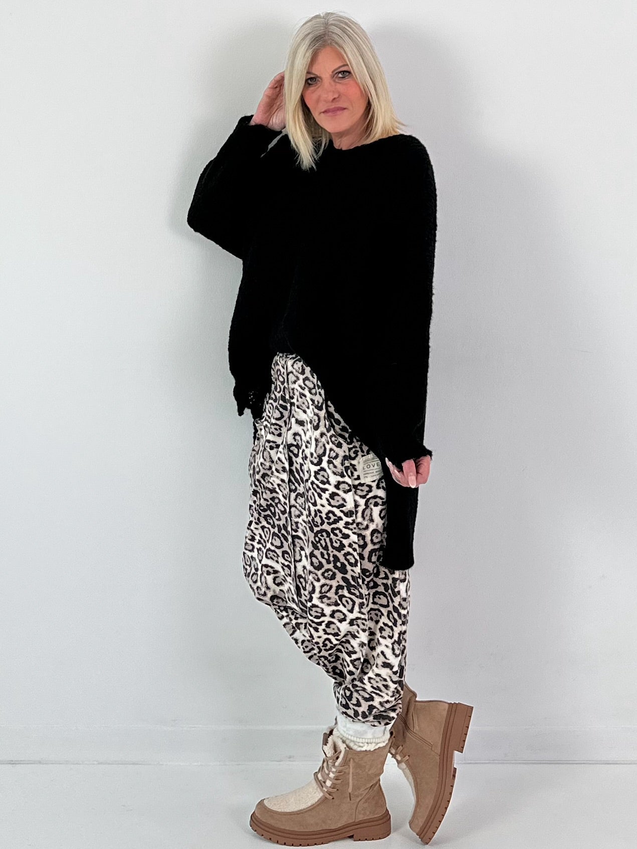 Trui model "Slouchy Dream" - zwart