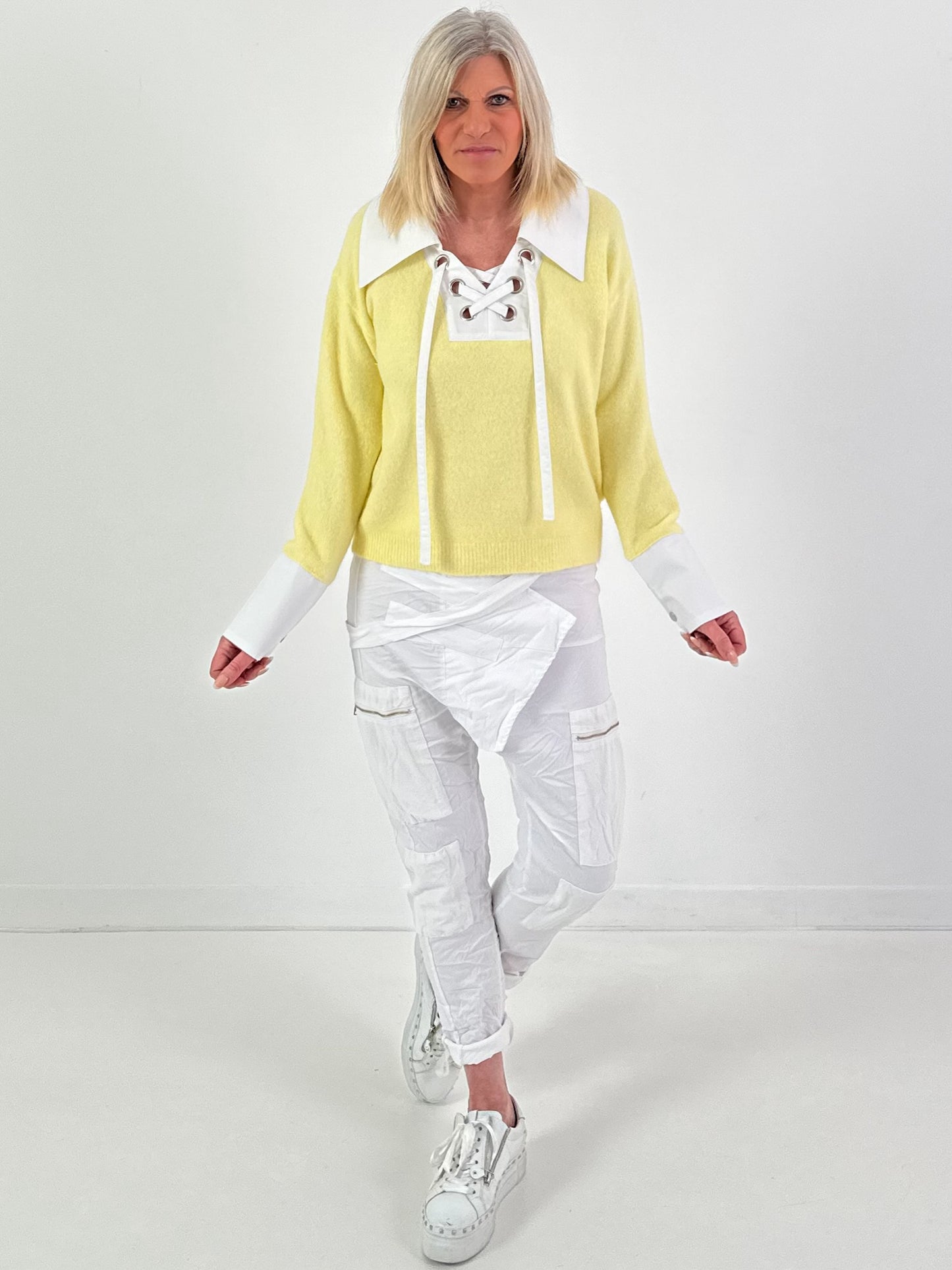 Trui model "Veterkraag" - geel