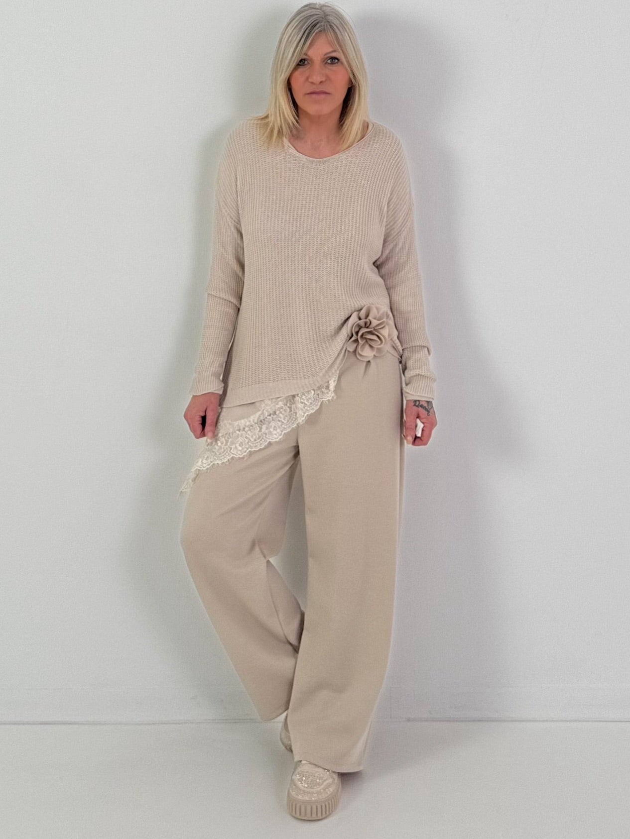 Hose Modell "Blossom Ease" - beige