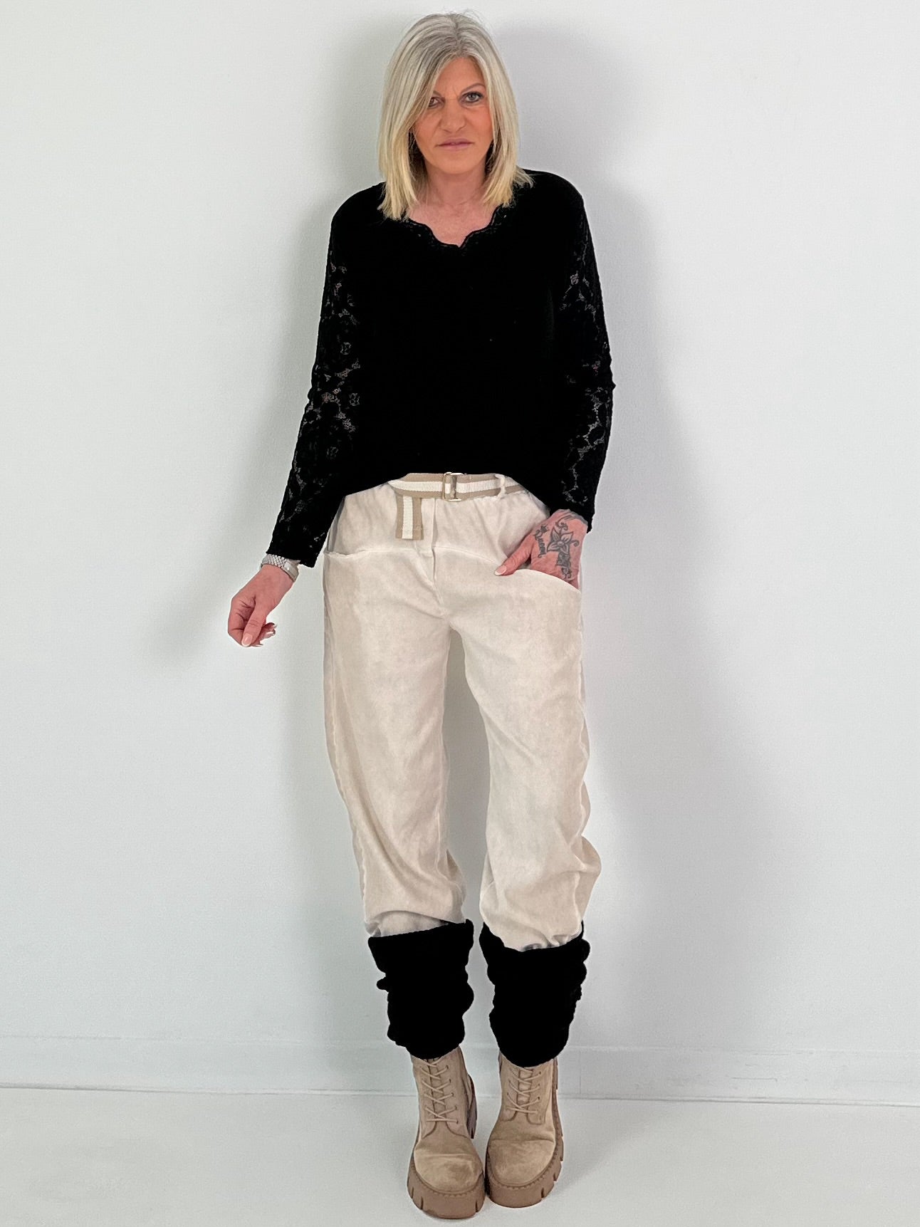 Shirt mit Spitze - schwarz