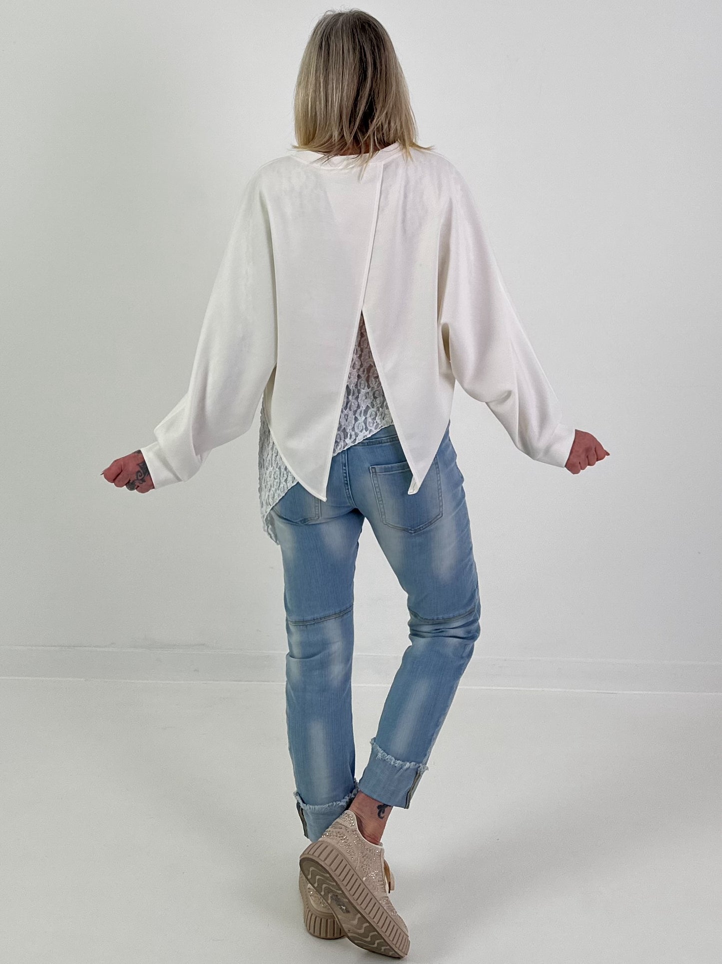 Oversized Sweater überlappend - weiss