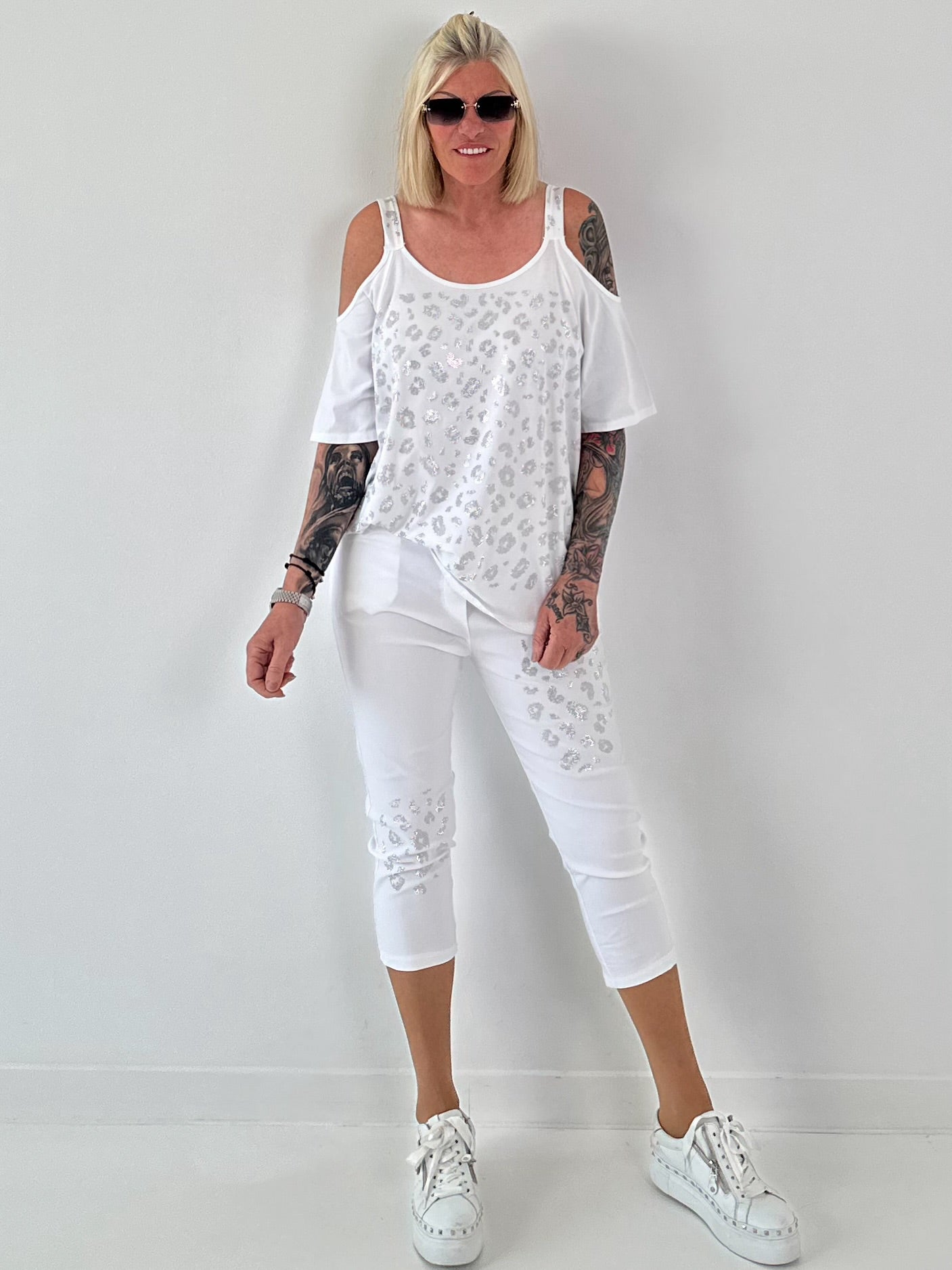 Capri Hose mit Leo Strass - weiss