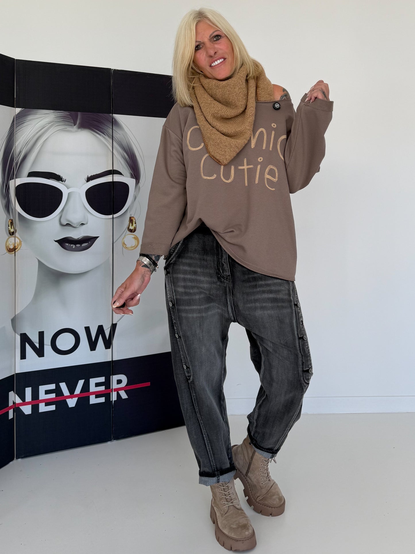 Sweater Cosmic Cutie - taupe