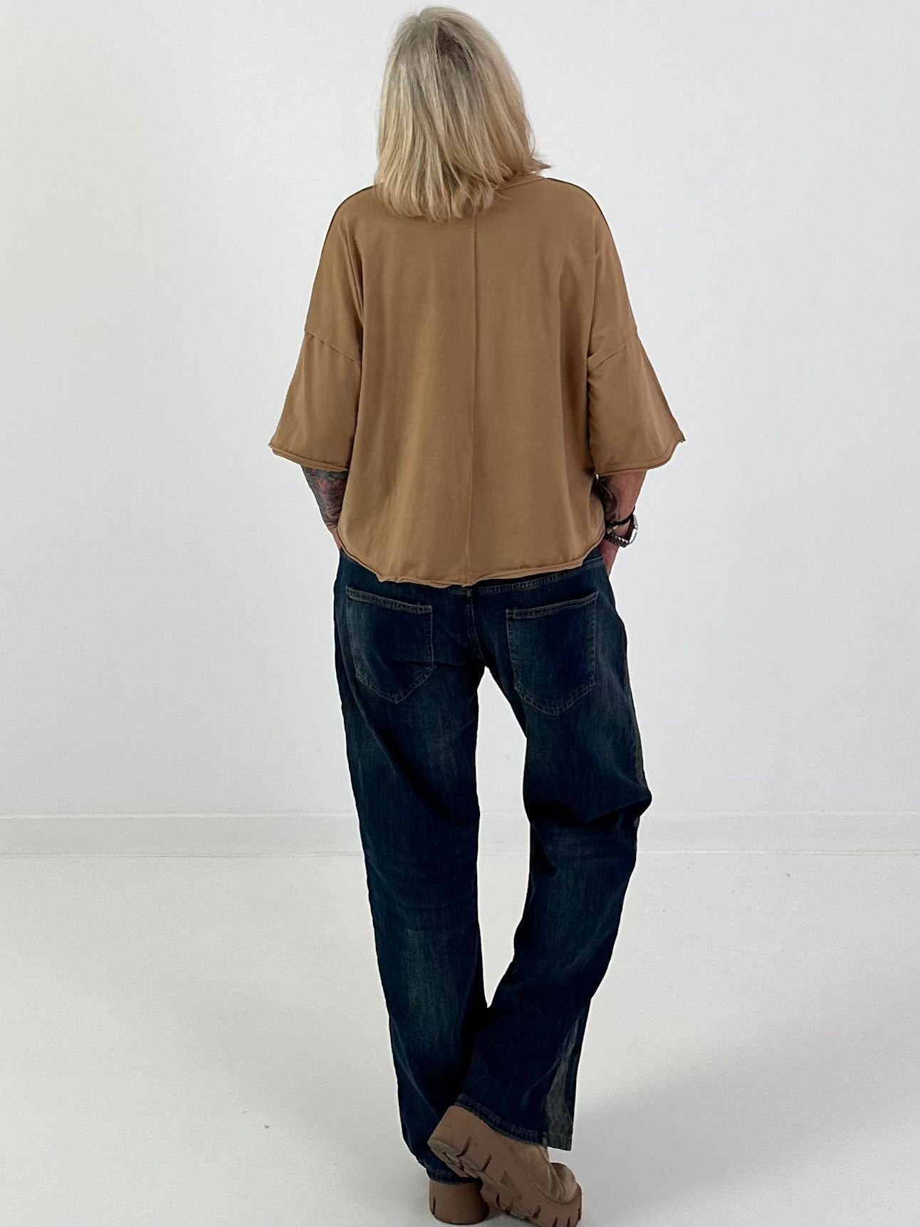 Shirt mit halben Arm und stylischen Außennähten - camel