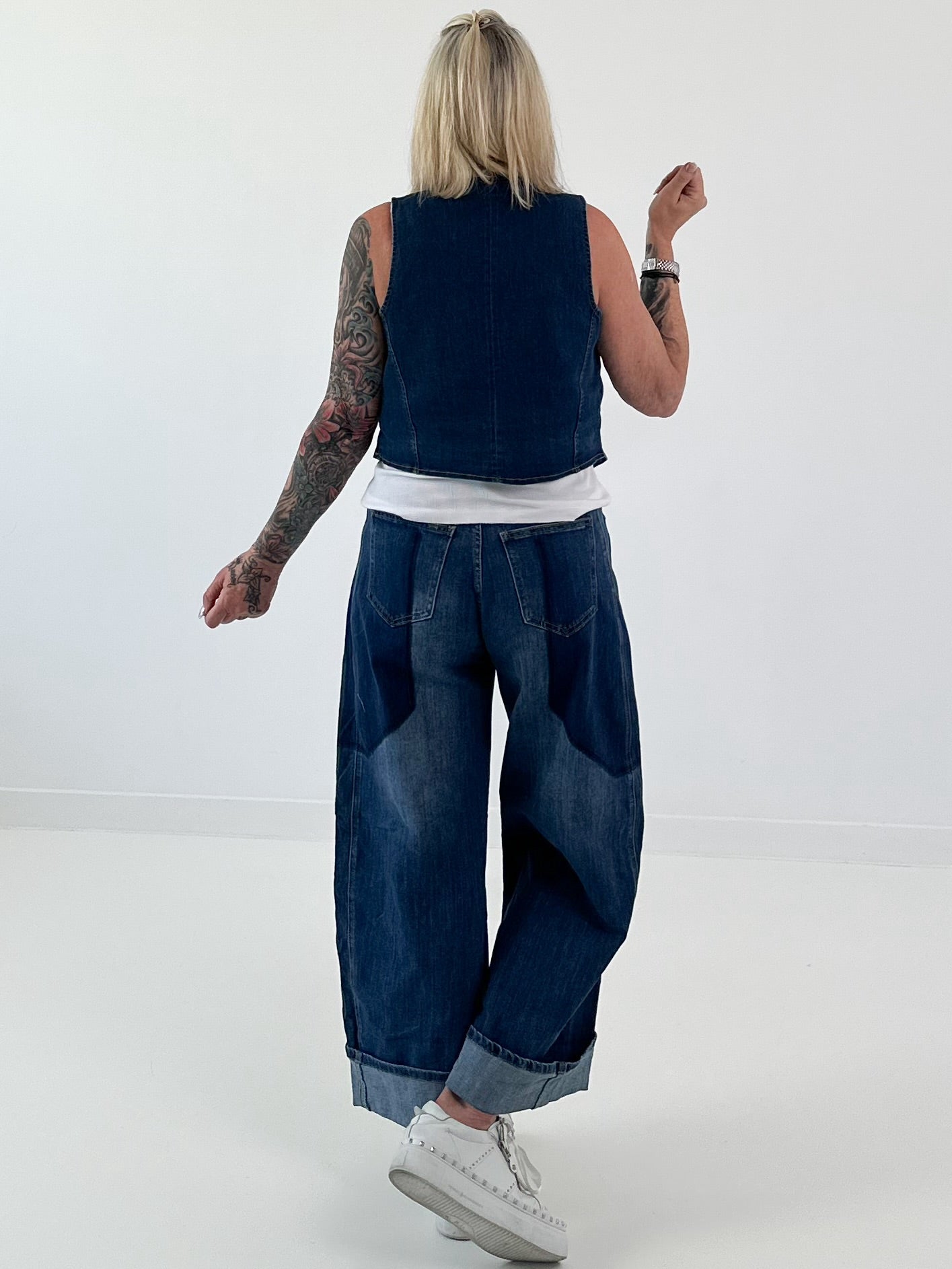 Denim vest with silver buttons