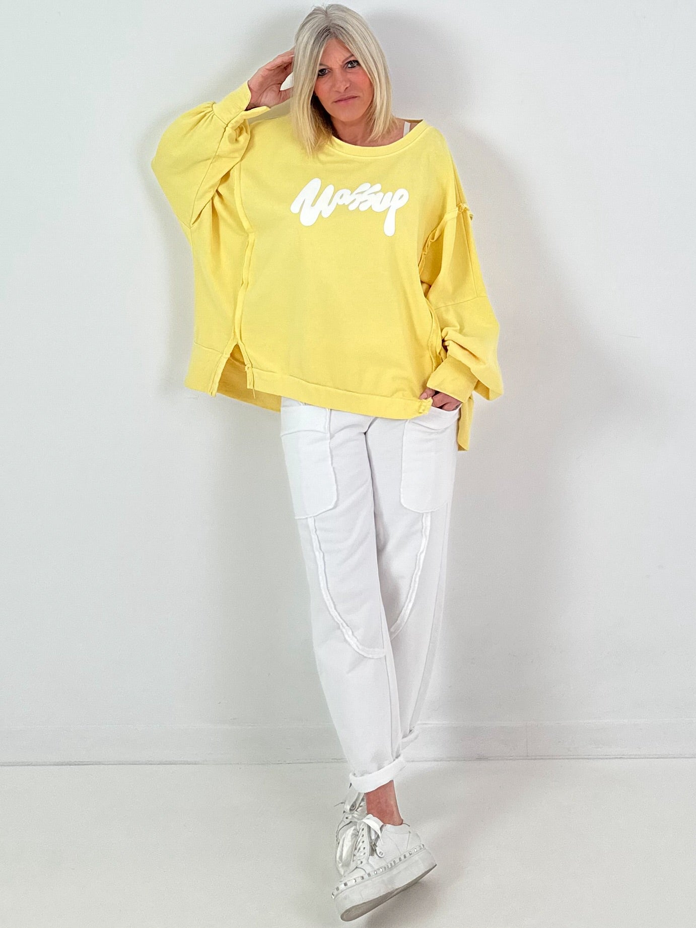 Oversized Sweatshirt Modell "Wassup" - gelb